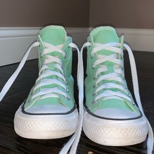 Women teal converse